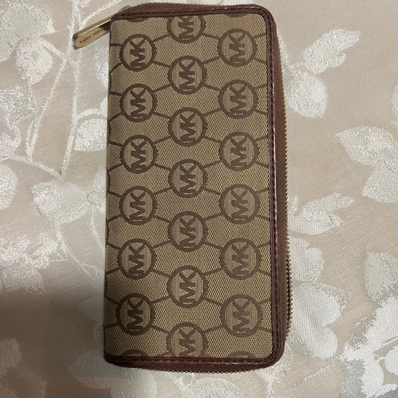 Wallet - Picture 2 of 4